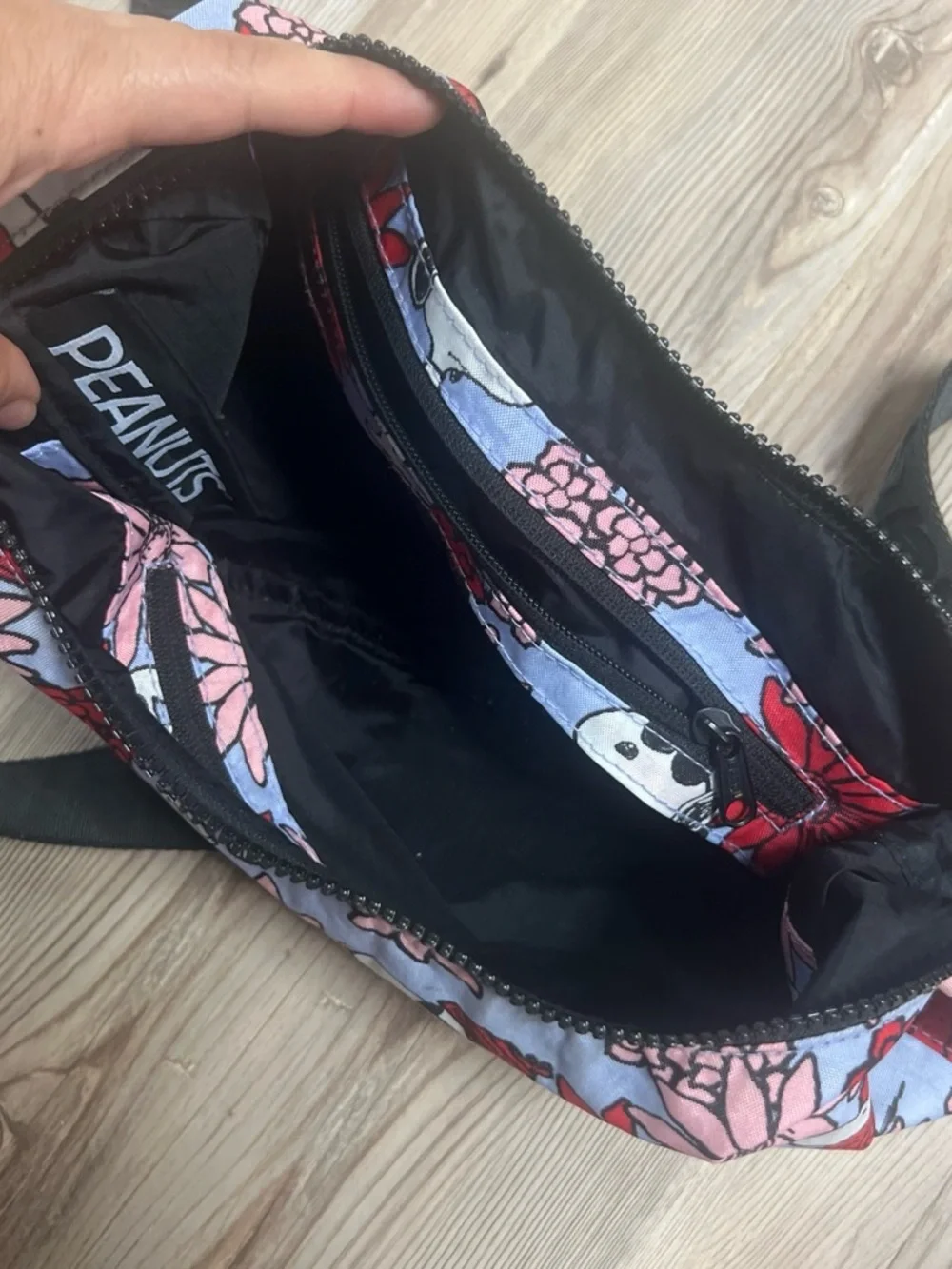 Baggu peanuts crescent bag